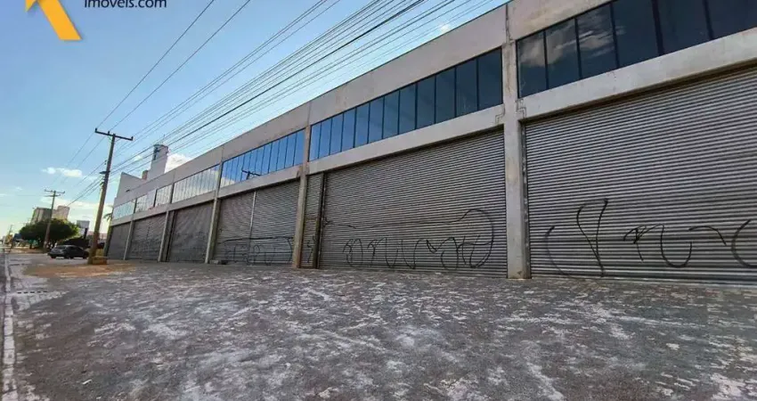 Loja com 2.751m², pé direito duplo, frente a 2ª avenida. inf.: (61) 9.8300-2010