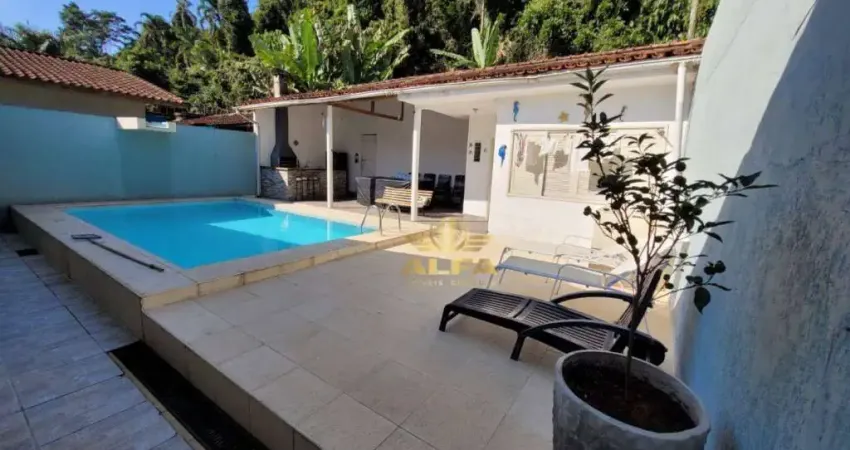 Casa à venda com 4 dormitórios - Piscina e churrasqueira - 2 vagas - Jardim Albamar - Guarujá/SP