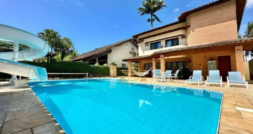 Casa com 4 Suítes à venda no Condomínio Jardim Acapulco, Guarujá.