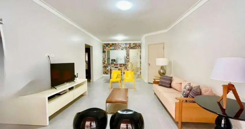 PERTO DO MAR - Apartamento  com 3 quartos sendo 1 suíte, 2 vagas, Praia das Pitangueiras,  Guarujá.