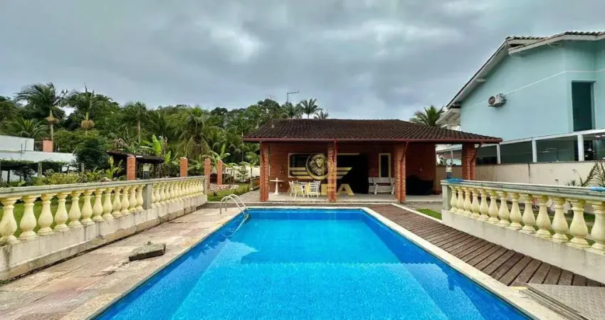 Casa à Venda no Pernambuco II em Guarujá | Alfa Imóveis Guarujá