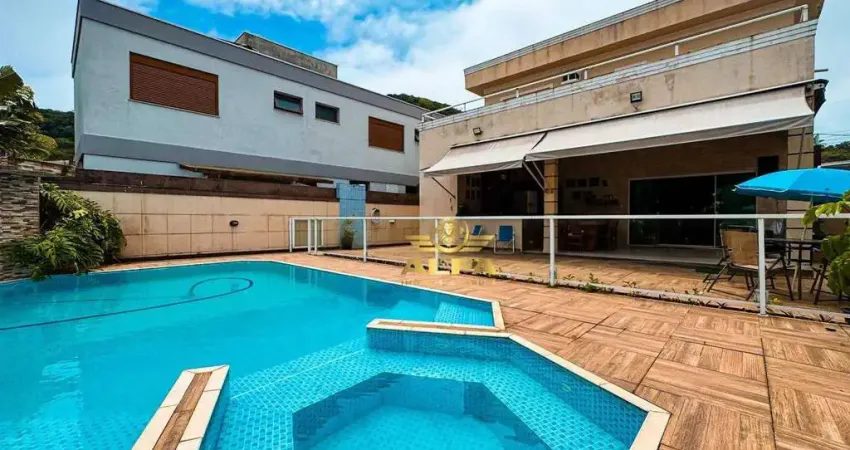Casa reformada no condomínio pernambuco ii, guarujá – 4 suítes, gourmet, piscina e lazer completo | alfa imóveis guarujá