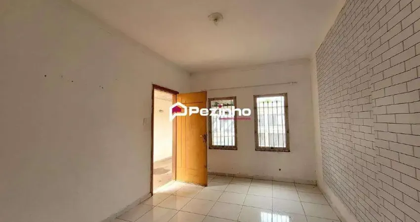 Imóvel localizado jd.n.sra amparo, 02 quartos amplo quintal.