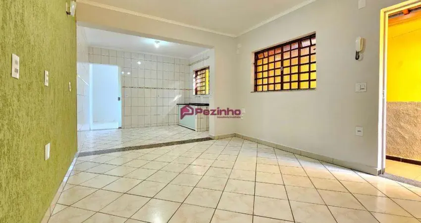 Casa com 2 quartos para alugar no Jardim São Pedro, Limeira 