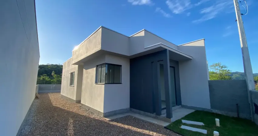 Casa nova no bairro mulde — 2 quartos, acabamento de alto padrão e localização estratégica entre indaial e blumenau.