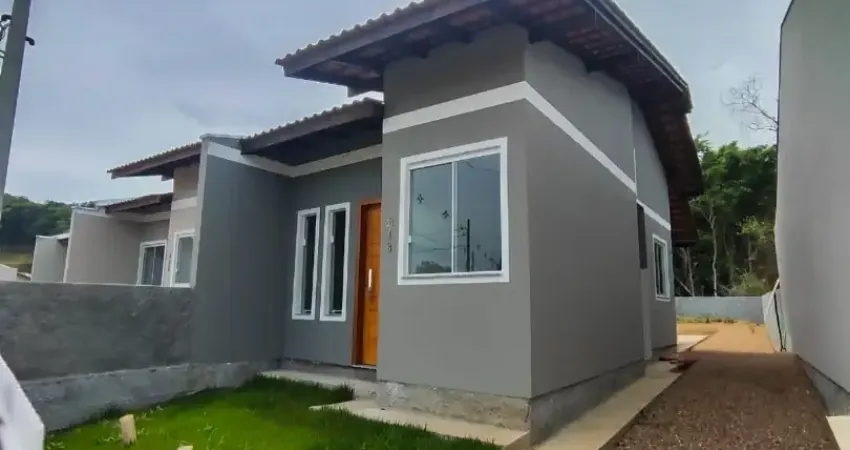 Casa à venda no bairro warnow — final da rua ana bauer, 2 dormitórios, terreno de 220 m² e entrada parcelada em até 72x.