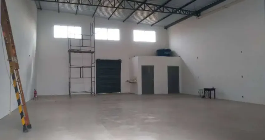 Galpões/depósitos/armazéns e 2 banheiros para alugar em parque industrial