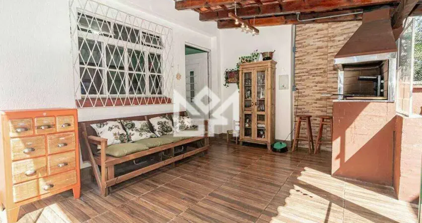 Casa residencial com 3 quartos à venda em Petrópolis, Porto Alegre — 2 vagas, 4 banheiros