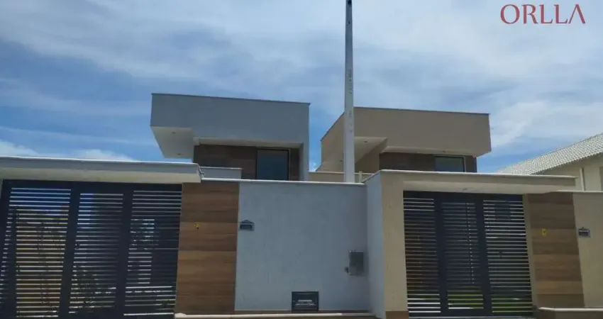 Localizada a apenas 500 metros da deslumbrante praia de Itaipuaçu