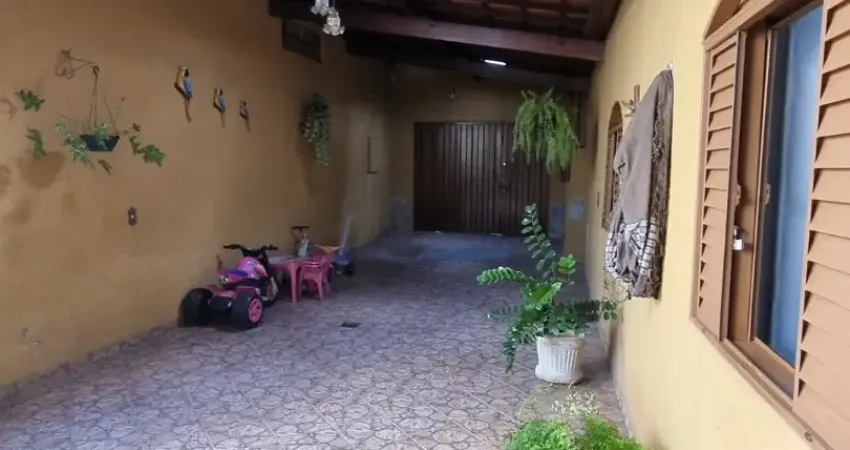 Casa avenida brigadeiro eduardo gomes, bairro glória em belo horizonte/mg