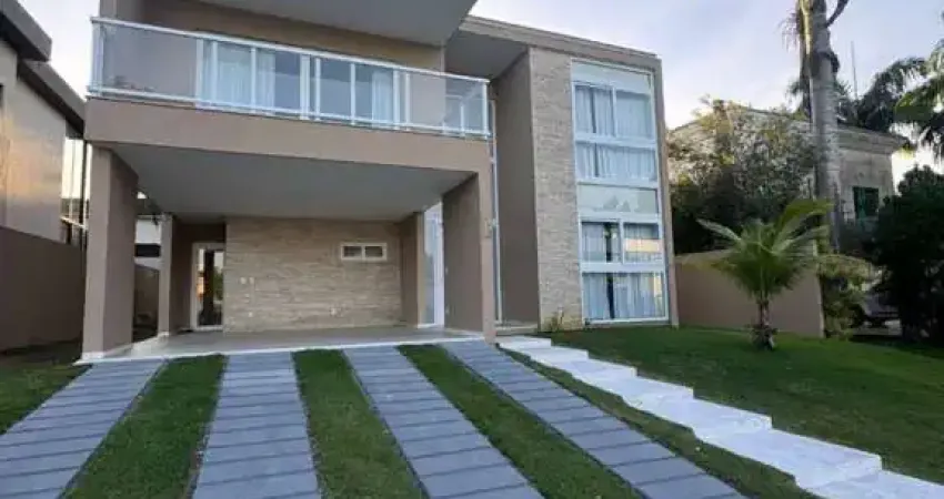 Casa à Venda em Alphaville Litoral Norte 1 – R$ 1.850.000.