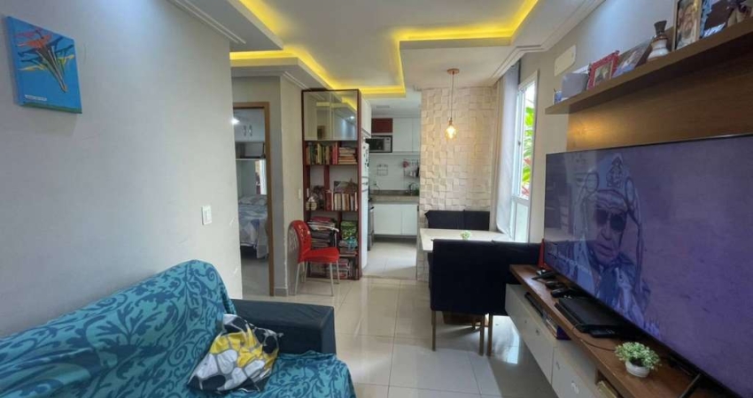 VENDO APARTAMENTO 2/4 COM AREA GARDEN NO SOLAR DAS FLORES
