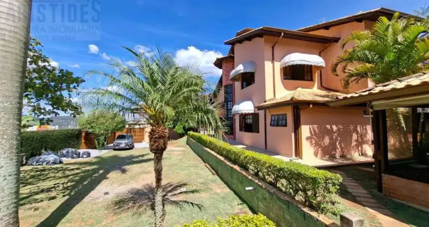 Casarão estilo colonial com diversos ambientes, ou mini chácara no centro da cidade, luxo, conforto e lazer, à venda ( comercial ou residencial)
