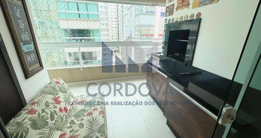 Apartamento à venda em Itapema-SC, Meia Praia: 3 quartos, 1 suíte, 2 salas, 2 vagas de garagem, 140m² de área. Venha conhecer!