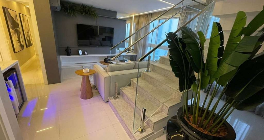 Imperdível cobertura de luxo no Centro de Balneário Camboriú-SC: 3 quartos, 3 suítes, 2 salas, 5 banheiros, 4 vagas de garagem e 347m².