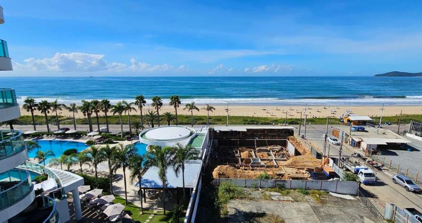 Cobertura de Luxo à Venda na Praia Brava - Itajaí-SC: 4 Quartos, 4 Suítes, 2 Salas e 369,39m² de Área