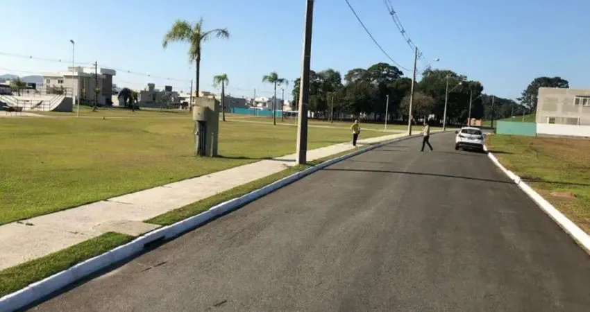 Terreno à venda em condomínio exclusivo em camboriú-sc - bairro santa regina - 579m² de área