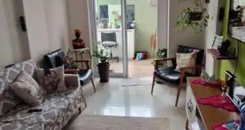 Apartamento à venda em Balneário Camboriú-SC, no bairro Nações: 2 quartos, 2 salas, 1 vaga, 74m² de área