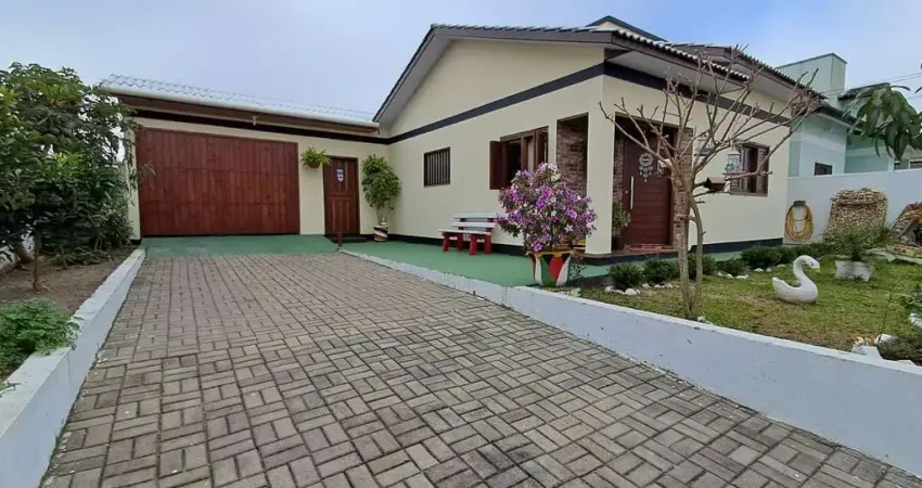 Casa com 2 quartos à venda na Avenida Getúlio Vargas, Sanga da Areia, Araranguá