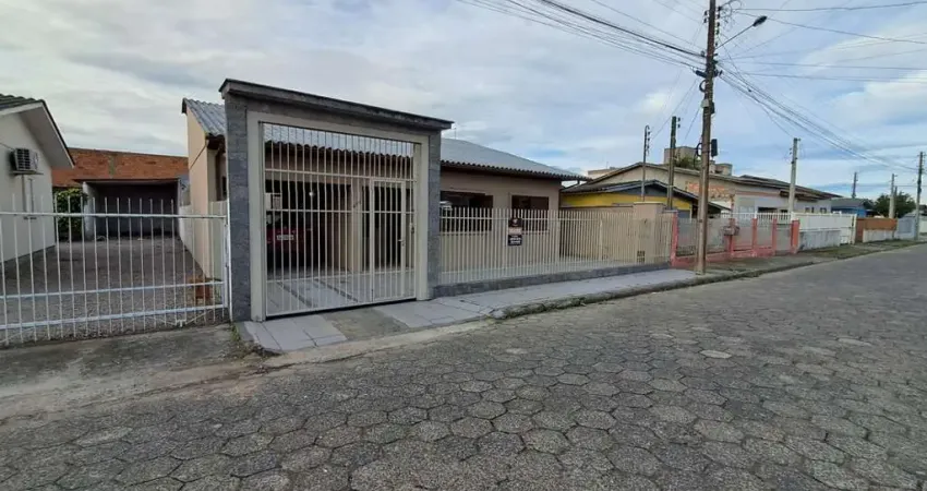 Casa com 3 quartos à venda na Rua Maria Benta de Souza, 473, Mato Alto, Araranguá