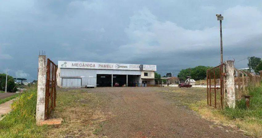 Barracao com 900m2 e 3 docas, terreno de 3100m2 para vender ou alugar - estuda propostas e permuta por imóvel de menor valor.