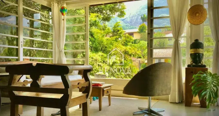 Casa com três quartos à venda, 212 m² por r$ 1.250.000 - agriões - teresópolis/rj