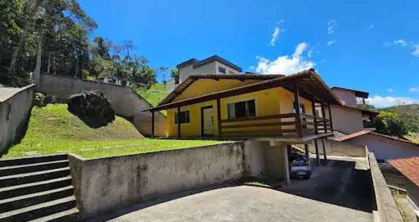 Casa Linear, 3 Quartos, 132 m², à venda R$750.000,00 Albuquerque Teresópolis - RJ