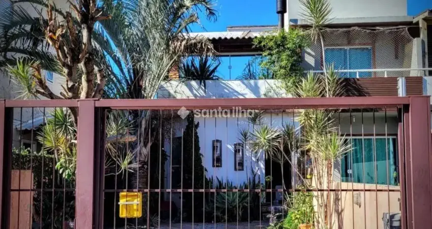 Casa com 2 quartos à venda na Avenida Norberto Becker, 43, Campeche, Florianópolis