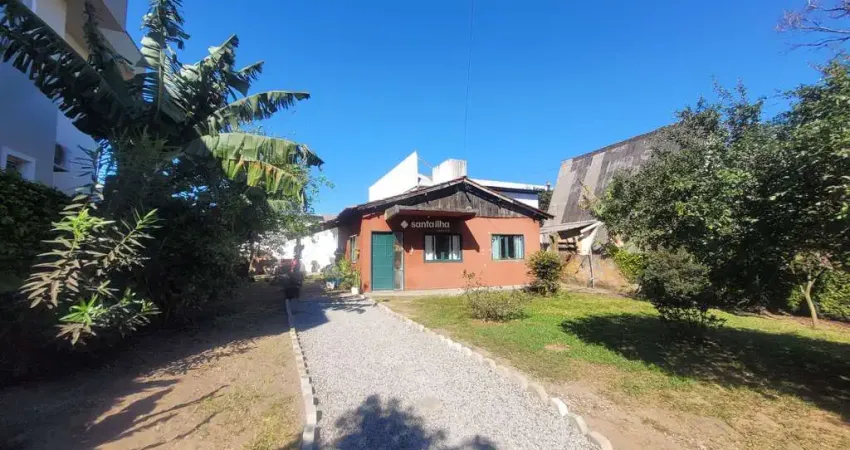 Casa com 3 quartos à venda na Servidão Coral, 69, Campeche, Florianópolis