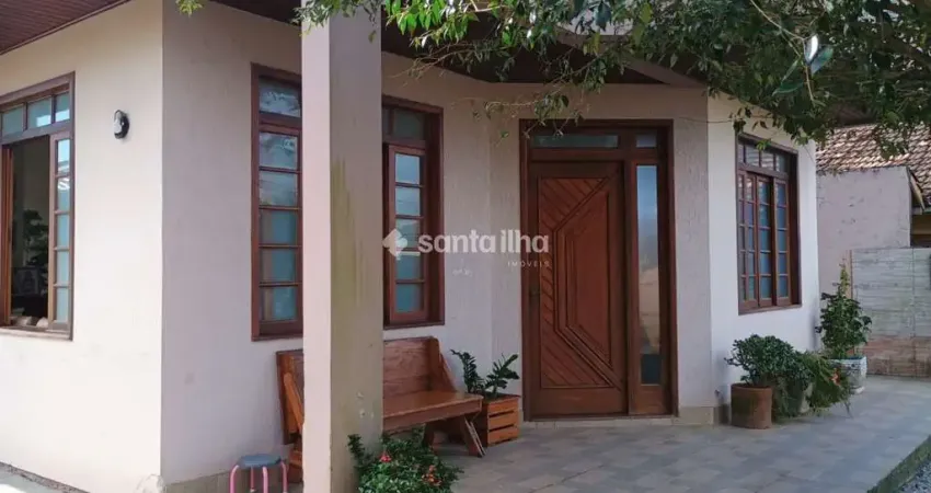 Casa com 4 quartos à venda na Rua Jardim Esperança, 107, Carianos, Florianópolis