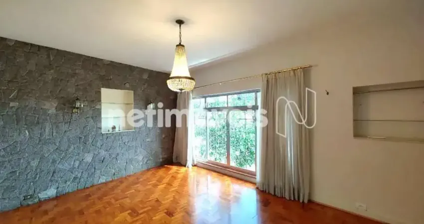 Casa com 3 quartos para alugar na Rua Patápio Silva, 104, Jardim das Bandeiras, São Paulo