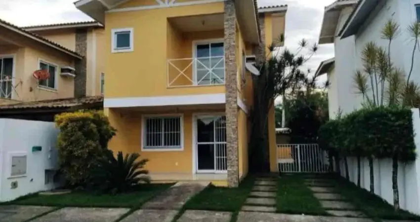 Casa duplex em condomínio fechado com 3 quartos, suíte e lazer completo – campos dos goytacazes/rj