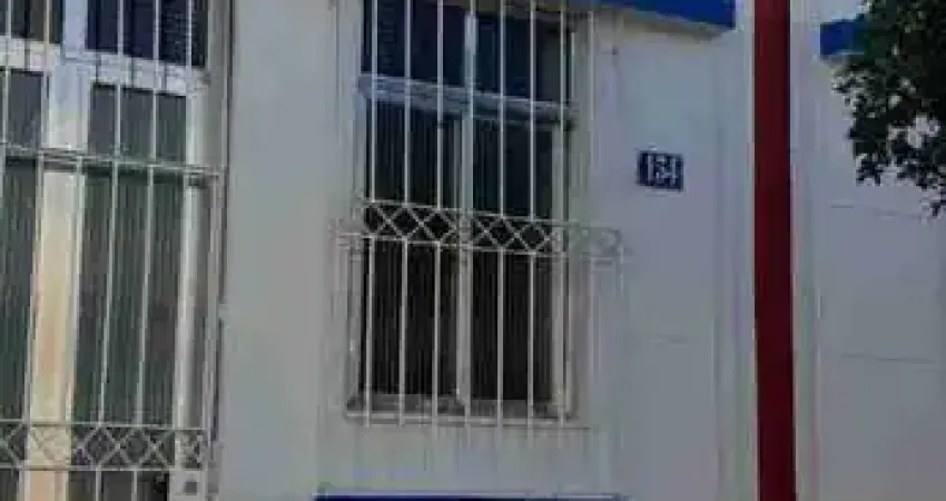 Casa à venda com 2 quartos, sendo 1 suíte, localizada no centro de campos dos goytacazes, rj
