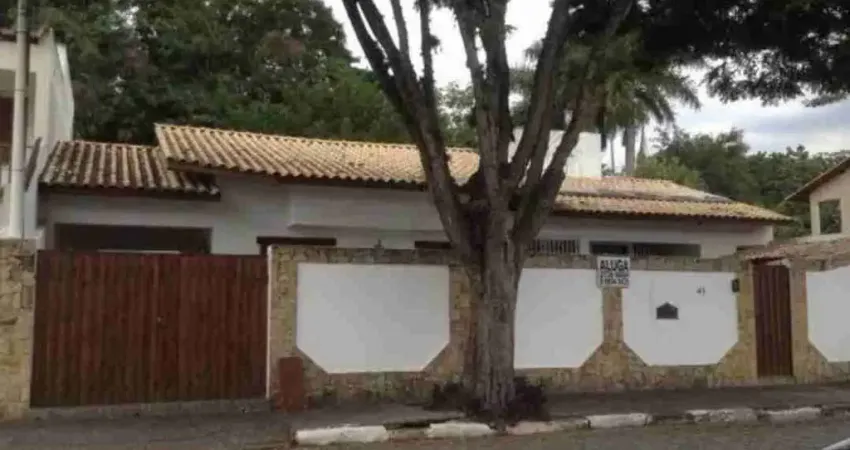 Casa à venda no horto com 3 quartos, sendo 1 suíte, ampla, confortável e com jardim privativo - cam