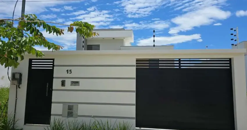 Casa à venda com 3 quartos, sendo 1 suíte, Cidade Jardim - Campos dos Goytacazes, RJ