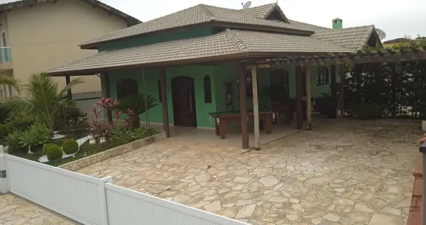 Casa espacosa em condomínio à venda com 3 quartos - morada da praia, bertioga, sp