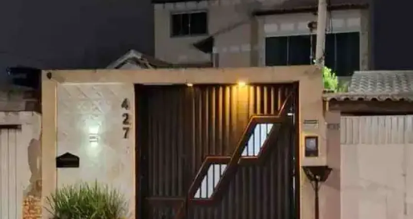 Triplex à venda com piscina, energia solar e 4 quartos (1 suíte com hidro) – conforto e economia -