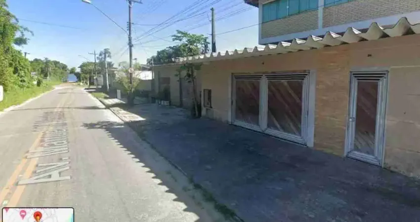 Casa duplex super espaçosa , bem confortável e arejada para toda família . além da privilegiada loc
