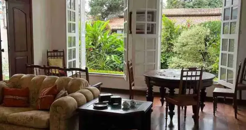 Seu novo lar de luxo no centro – disponível para venda e locação