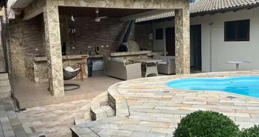 Sobrado para venda e locação com 6 quartos, sendo 3 suítes - centro, bertioga, sp