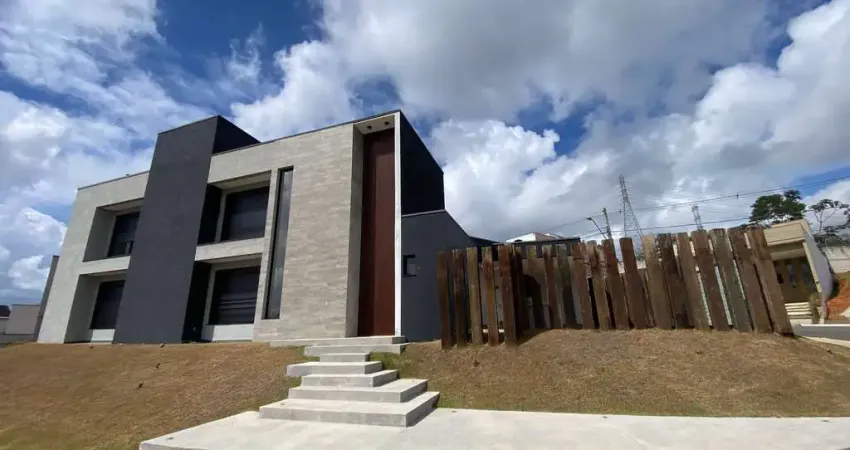 Casa de Alto Padrão à venda no Condomínio Veneza com 4 suítes, Mogi das Cruzes, SP