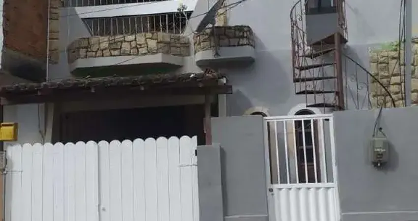 Casa à venda com 4 quartos, sendo 1 suíte, parque presidente vargas, campos dos goytacazes, rj