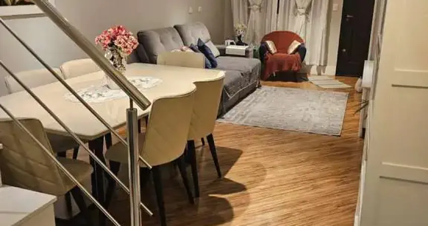 Sobrado à venda com 3 quartos, de 125m² com Suíte, Closet, Jardim de Inverno e Acabamento de Alto P