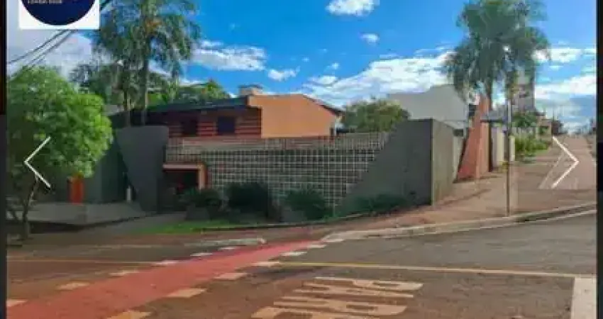 Casa alto padrão ,que oferece bastante segurança e conforto , localizada em canaã , londrina , pr