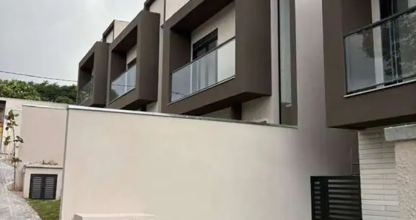 Sobrado à venda com 3 quartos, sendo 1 suíte - Granja Viana, Carapicuíba, SP