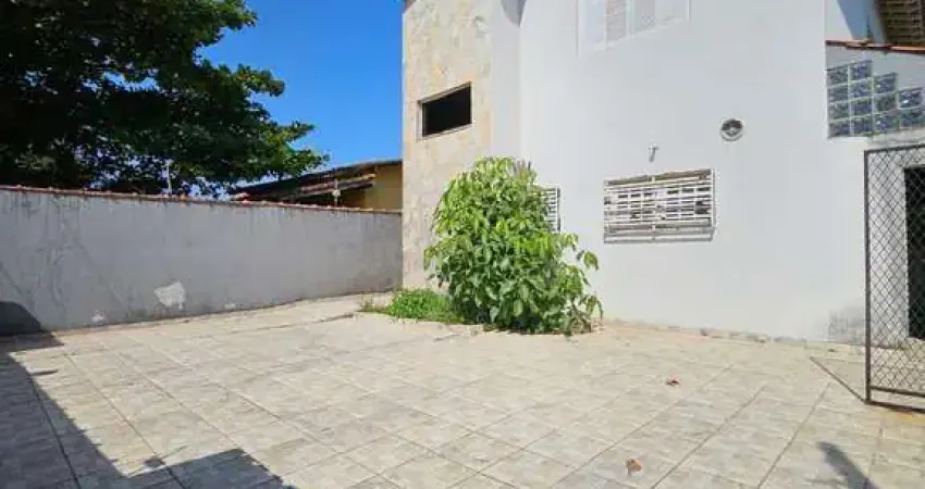 Casa duplex para Venda e Locação com 4 quartos, sendo 1 suíte - Indaiá, Bertioga, SP