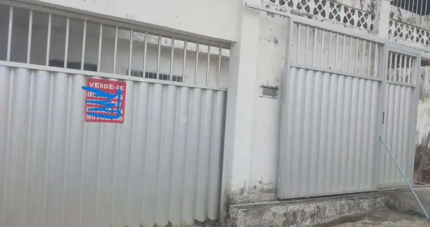 Casa Ampla à venda com 3 quartos, sendo 1 suíte - Ouro Preto, Olinda, PE