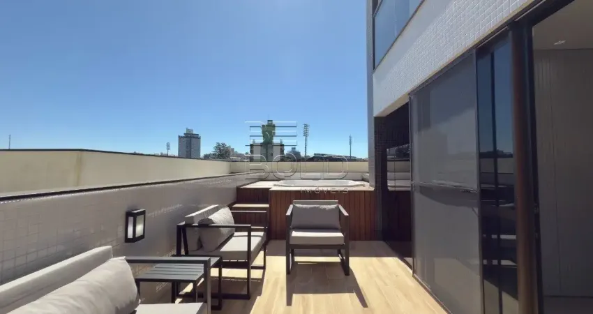 Apartamento mobiliado com terraço privativo, jacuzzi no estreito