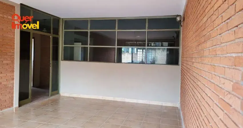 Casa à venda no centro de cravinhos-sp com 3 quartos, 1 suíte e 275m² - quer imóvel negócios imobiliários.