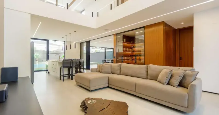 Casa com 3 quartos à venda no Campo Comprido, Curitiba